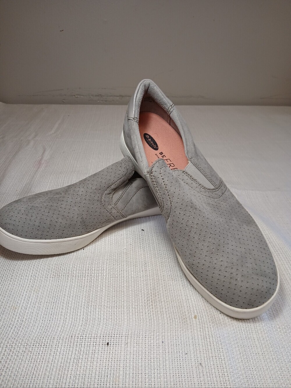 Casual Slip-On Suede Sneakers in Light Gray - Picture 2 of 5
